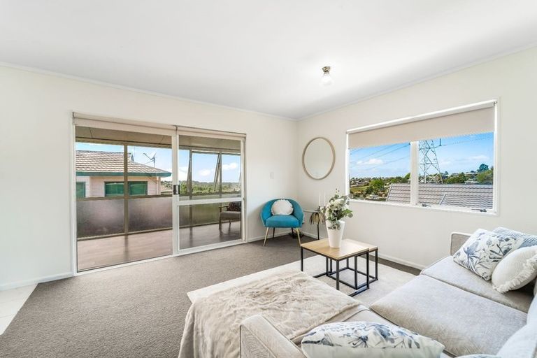 Photo of property in 67 Garton Drive, Massey, Auckland, 0614