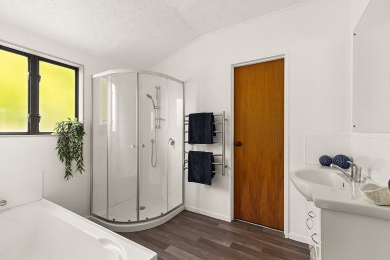 Photo of property in 4 Te Mata Peak Road, Havelock North, 4130