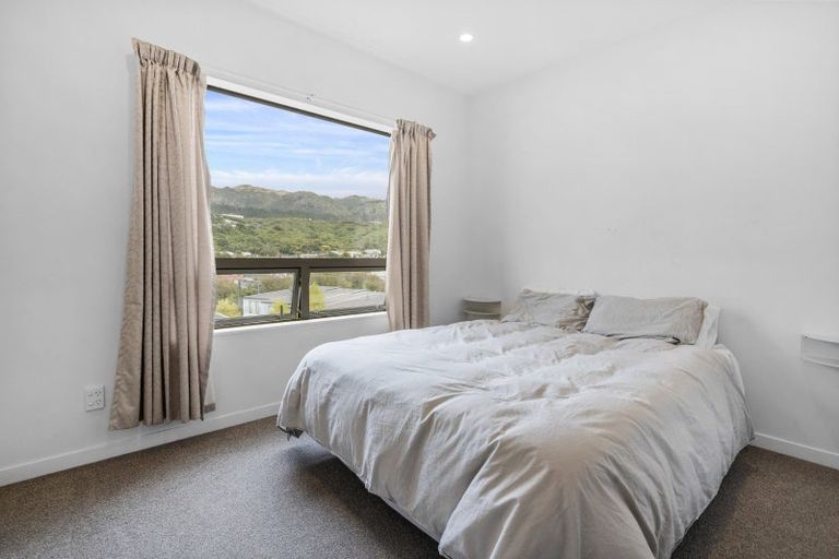 Photo of property in 2/7 Handyside Street, Tawa, Wellington, 5028