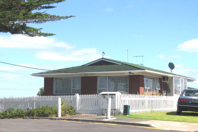 Photo of property in 2/105 Manuka Road, Bayview, Auckland, 0629