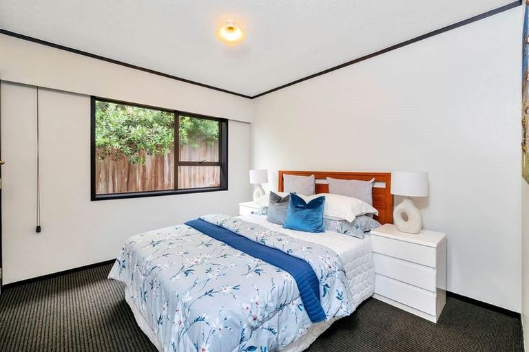 Photo of property in 155 Chelsea View Drive, Chatswood, Auckland, 0626