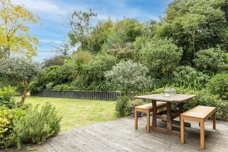 Photo of property in 103 James Cook Street, Havelock North, 4130