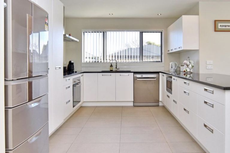 Photo of property in 32 Kotare Avenue, Rangiora, 7400