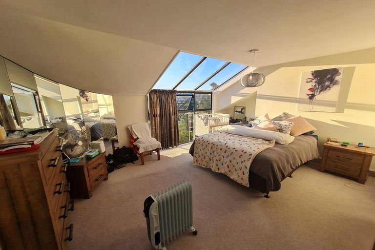 Photo of property in 2/293 Glenfield Road, Glenfield, Auckland, 0629