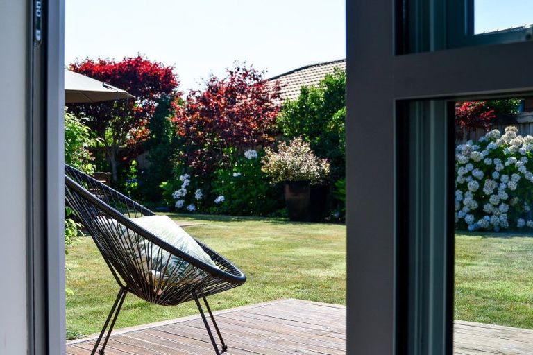 Photo of property in 20 Whitney Place, Rototuna North, Hamilton, 3210