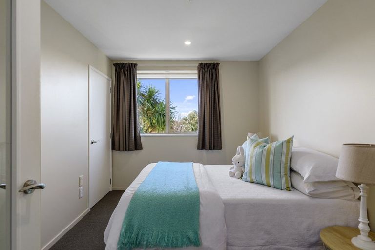 Photo of property in 126 Lincoln Road, Addington, Christchurch, 8024