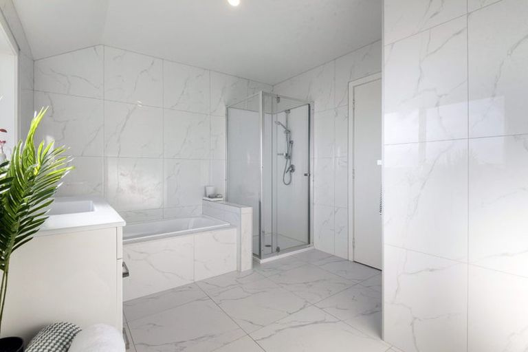 Photo of property in 2/5 Stanley Avenue, Milford, Auckland, 0620