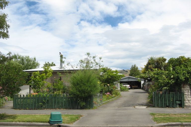 Photo of property in 28 Claymore Street, Woolston, Christchurch, 8062