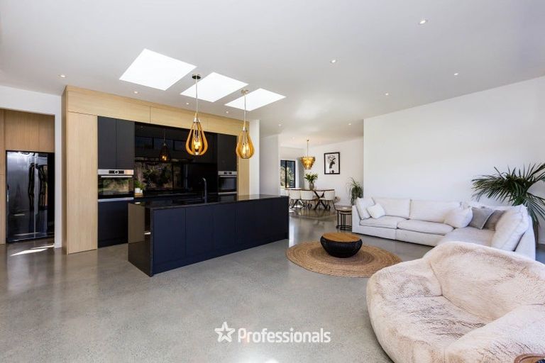 Photo of property in 49 Mount Marua Drive, Maymorn, Upper Hutt, 5018