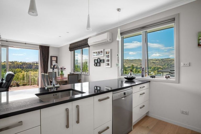 Photo of property in 9 Selkirk Street, Roxburgh, 9500