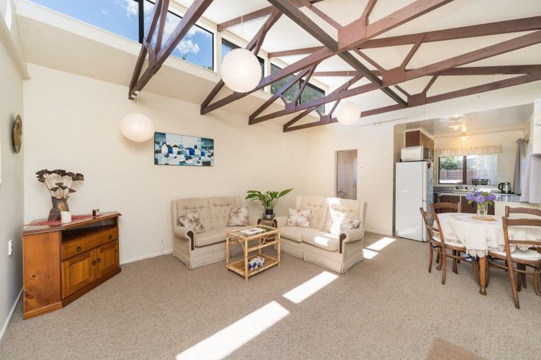 Photo of property in 11 Parkland Crescent, Terrace End, Palmerston North, 4410