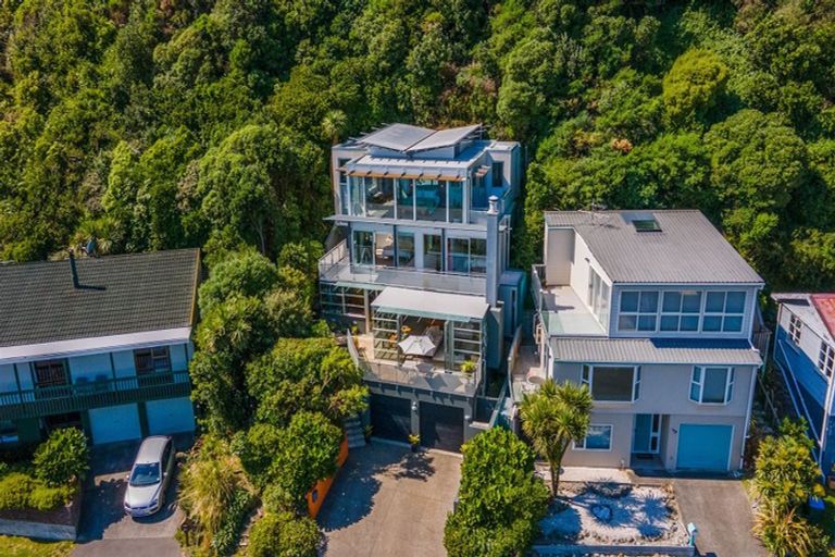 Photo of property in 80 Moana Road, Plimmerton, Porirua, 5026