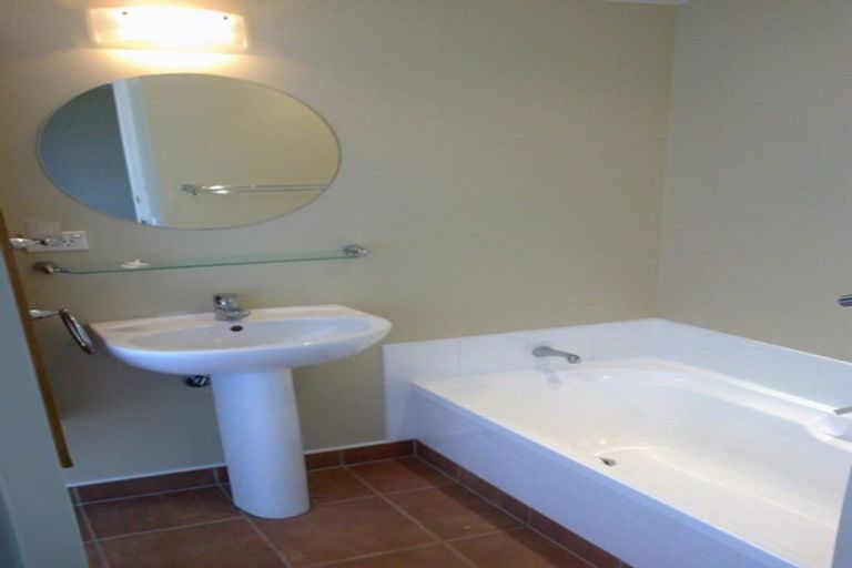 Photo of property in 5 Haven Drive, East Tamaki, Auckland, 2013