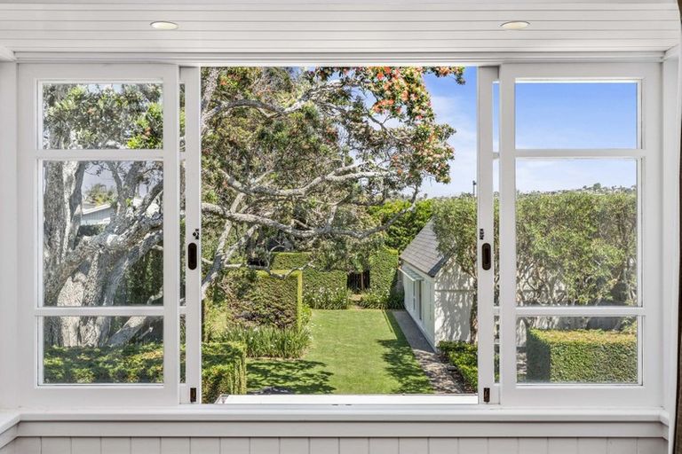 Photo of property in 26 Saltburn Road, Milford, Auckland, 0620