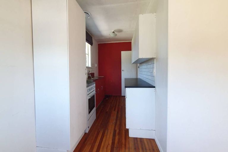 Photo of property in 22 Banks Street, Marfell, New Plymouth, 4310