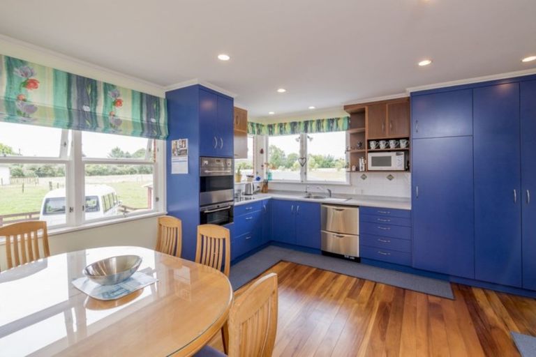 Photo of property in 361 Arapaepae Road, Levin, 5571