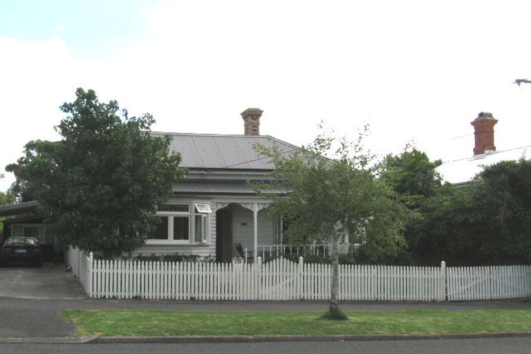 Photo of property in 201 Victoria Road, Devonport, Auckland, 0624