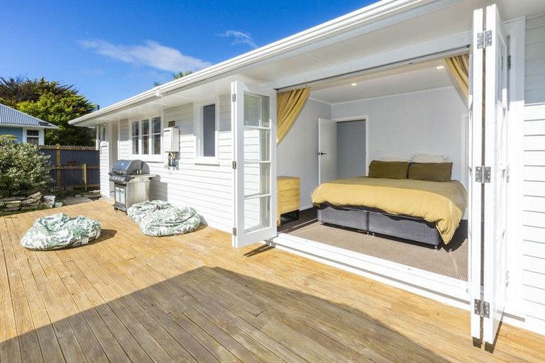 Photo of property in 43 Gillespies Road, Birchville, Upper Hutt, 5018