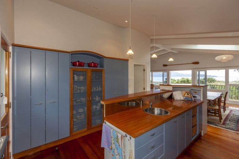 Photo of property in 219 Manly Street, Paraparaumu Beach, Paraparaumu, 5032