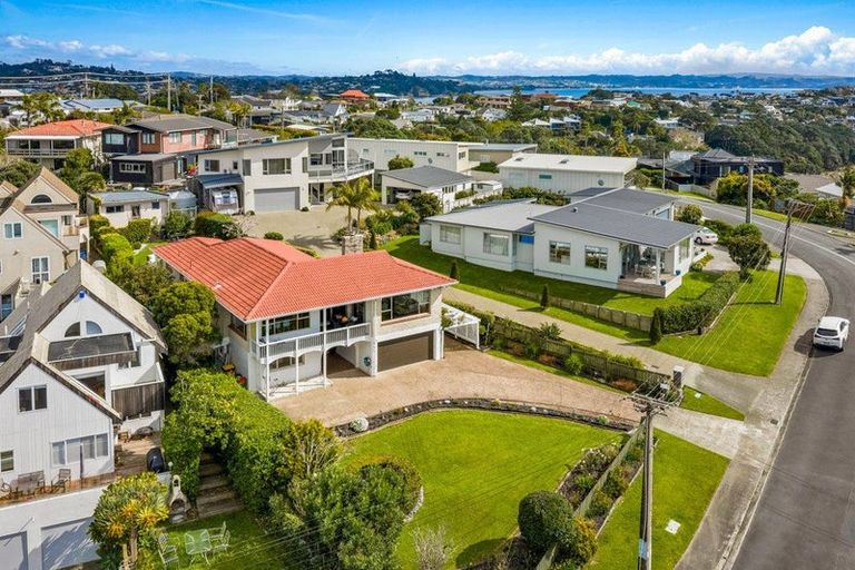 Photo of property in 19 Monyash Road, Manly, Whangaparaoa, 0930