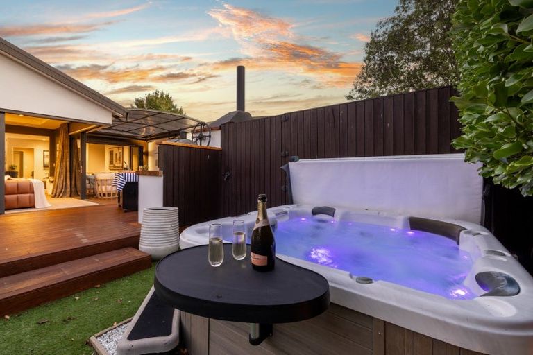 Photo of property in 11 Natalie Place, Harewood, Christchurch, 8051