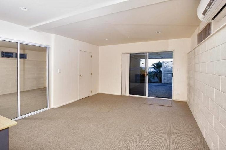 Photo of property in 20 Merehai Place, Snells Beach, 0920
