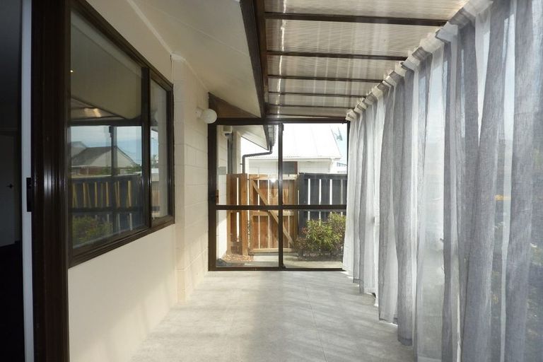 Photo of property in 2/21 Finsbury Street, Islington, Christchurch, 8042