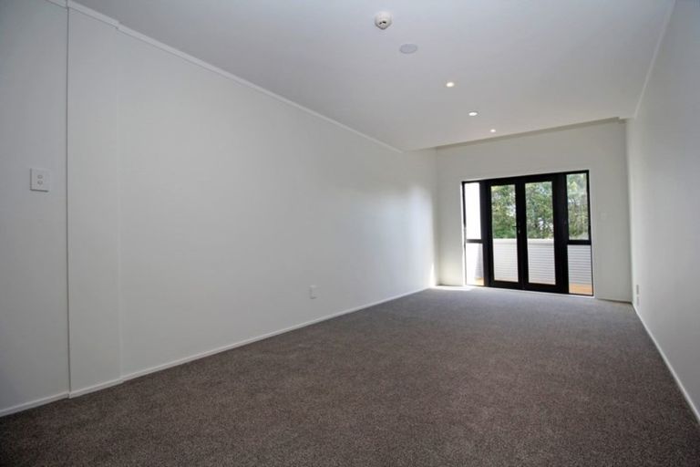 Photo of property in 20a/30 Westward Ho, Glen Eden, Auckland, 0602