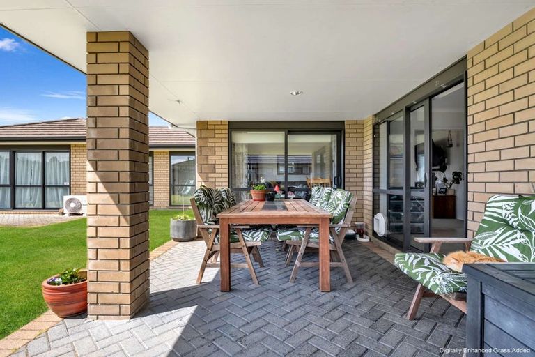 Photo of property in 15 Carroll Place, Owhata, Rotorua, 3010