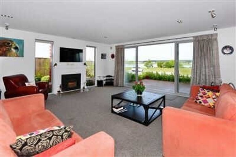 Photo of property in 39 Lakeside Drive, Pegasus, 7612