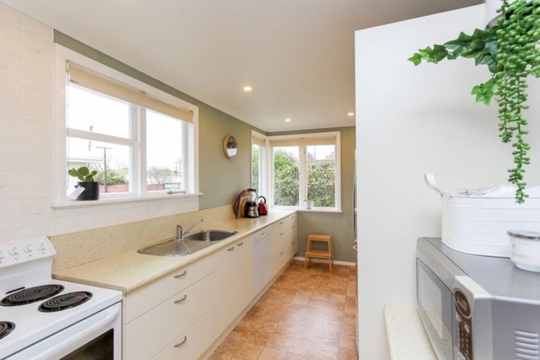 Photo of property in 6 Blackmore Street, Lynmouth, New Plymouth, 4310