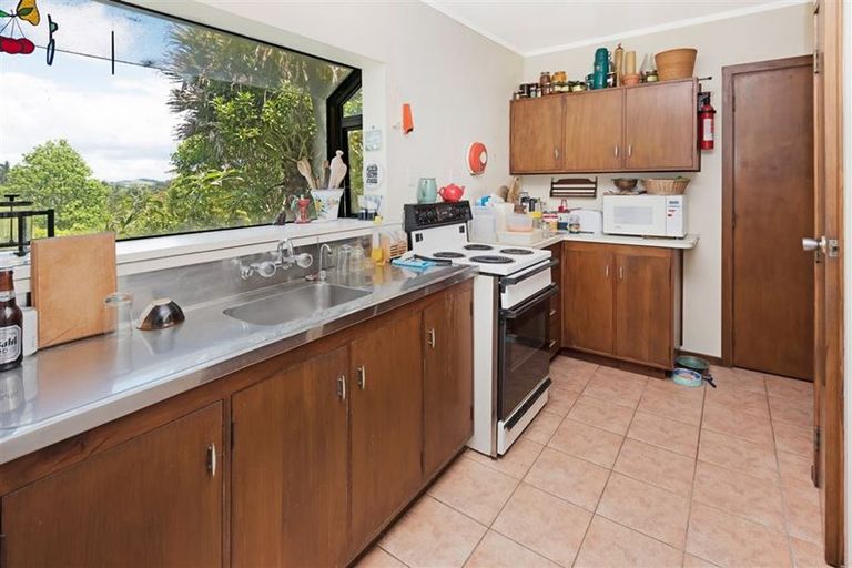 Photo of property in 33 Trig Road, Whitford, Howick, 2571