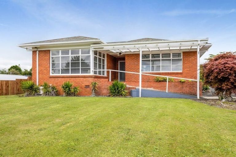 Photo of property in 379 Broadway, Stratford, 4332