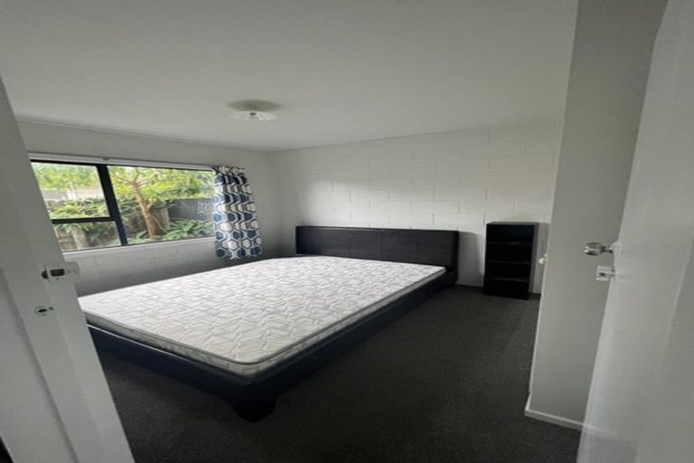 Photo of property in 2/47 Brockworth Place, Riccarton, Christchurch, 8011