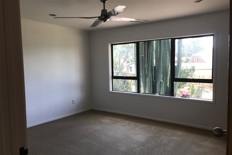 Photo of property in 24 Pinehurst Place, Wattle Downs, Auckland, 2103