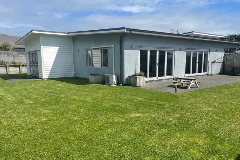 Photo of property in 48 Penrod Drive, Bell Block, New Plymouth, 4312