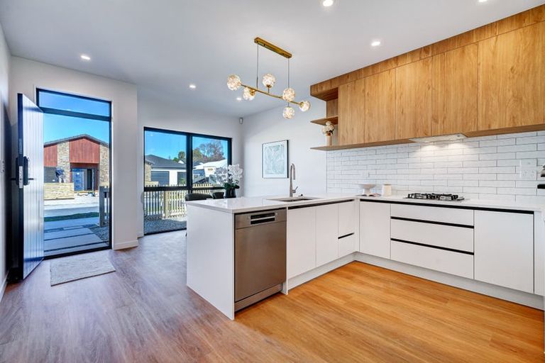 Photo of property in 28 Stableford Crescent, Opaheke, 2113