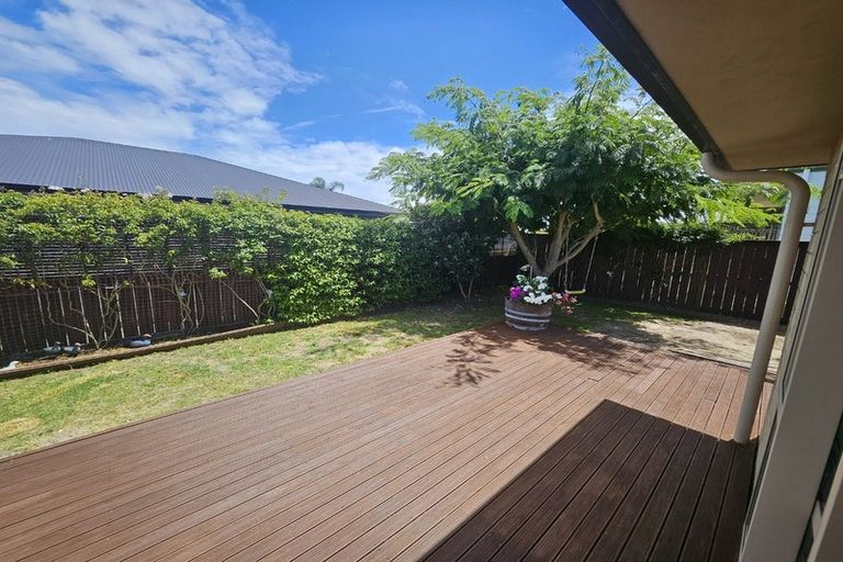 Photo of property in 16 Horokaka Place, Papamoa Beach, Papamoa, 3118