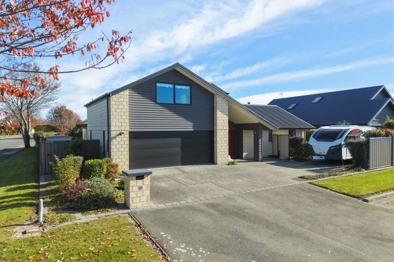 Photo of property in 16 Kensington Avenue, Rangiora, 7400