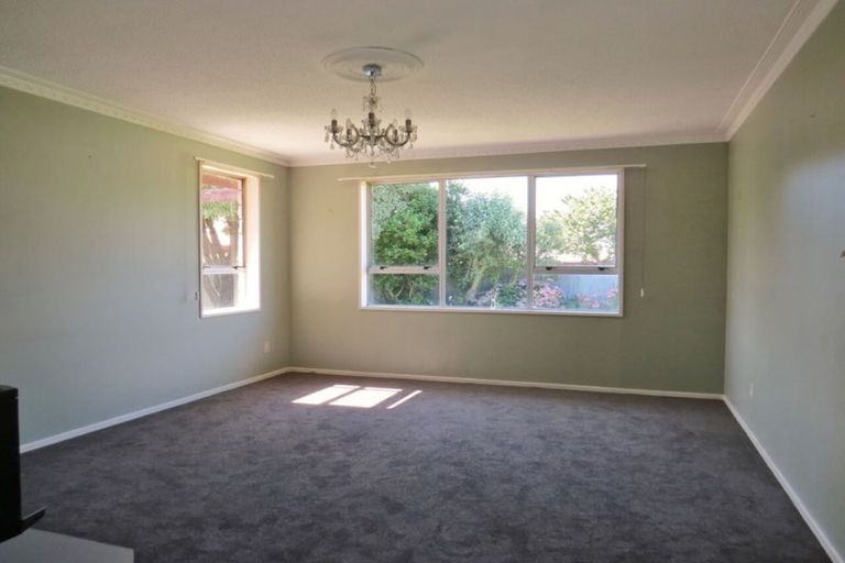 Photo of property in 6 Cicada Place, Hei Hei, Christchurch, 8042