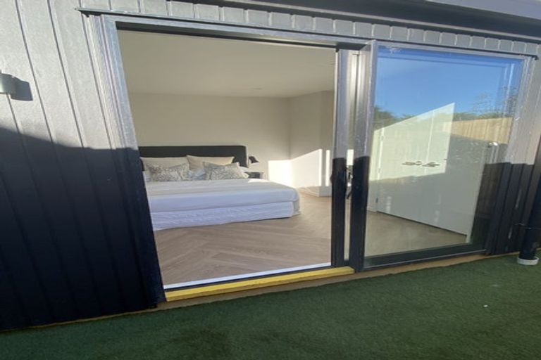 Photo of property in 2/11 Lewis Road, Pakuranga, Auckland, 2010