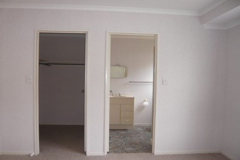 Photo of property in 42 Northmeadow Drive, Rototuna, Hamilton, 3210