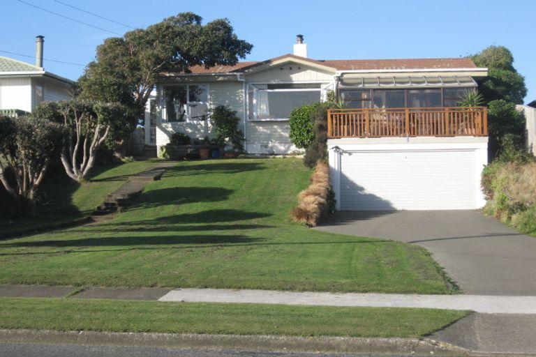 Photo of property in 30 Herewini Street, Titahi Bay, Porirua, 5022