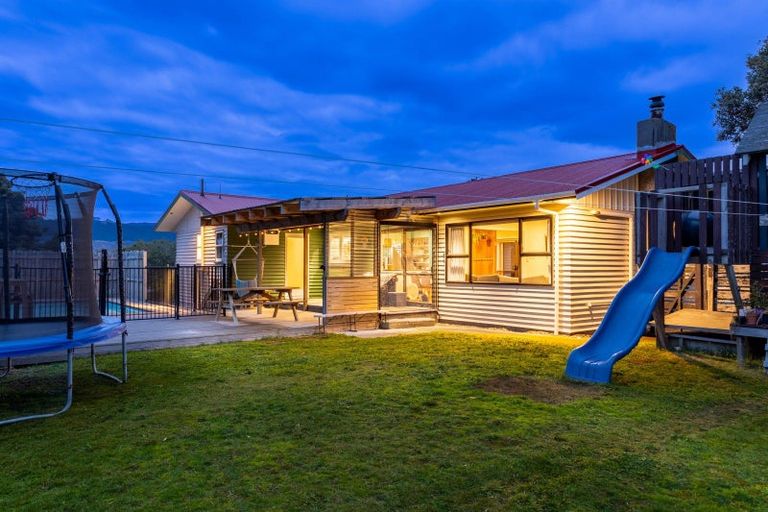 Photo of property in 89 Martin Road, Paraparaumu Beach, Paraparaumu, 5032