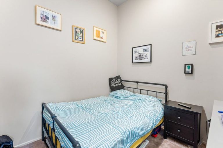 Photo of property in 14 Charlotte Way, Raumati South, Paraparaumu, 5032