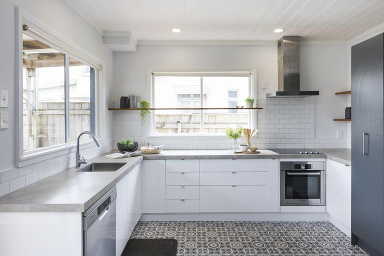 Photo of property in 31 Frederick Street, Terrace End, Palmerston North, 4410