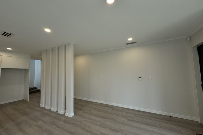 Photo of property in 3 Kikorangi Drive, Wainui, Silverdale, 0992