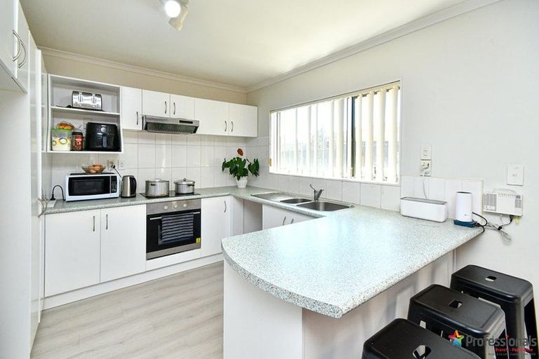Photo of property in 6 Chayward Place, Mangere, Auckland, 2022