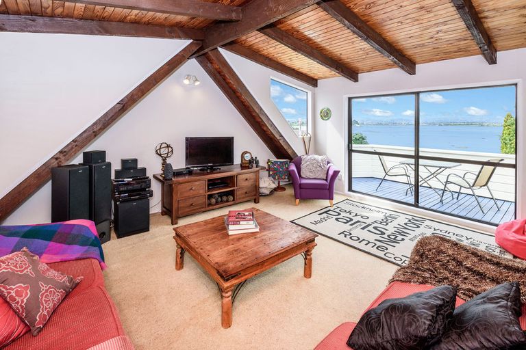 Photo of property in 36 Carnoustie Drive, Wattle Downs, Auckland, 2103