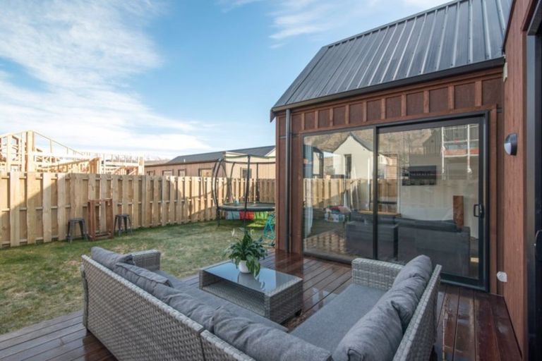 Photo of property in 26 Red Cottage Drive, Lake Hayes, Queenstown, 9304